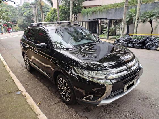 MITSUBISHI OUTLANDER 3.0 GT 4X4 V6 24V GASOLINA 4P AUTOMÁTICO MITSUBISHI OUTLANDER 3.0 GT 4X4 V6 24V GASOLINA 4P AUTOMÁTICO